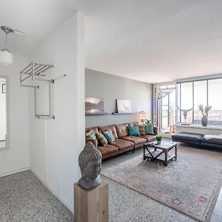 Ibiza With Private Parking Zandvoort