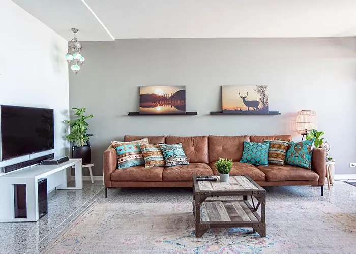 Ibiza With Private Parking Appartement Zandvoort