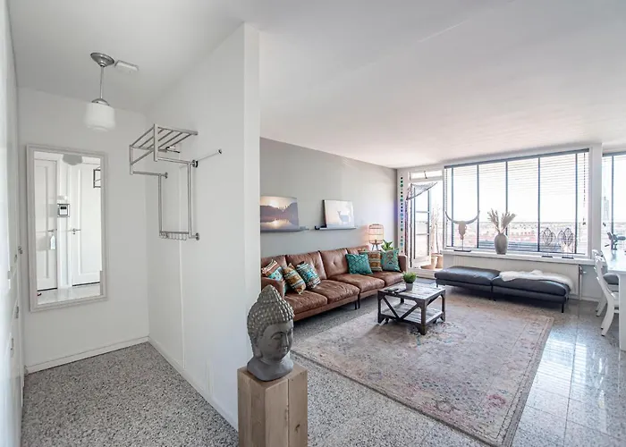 Ibiza With Private Parking Zandvoort