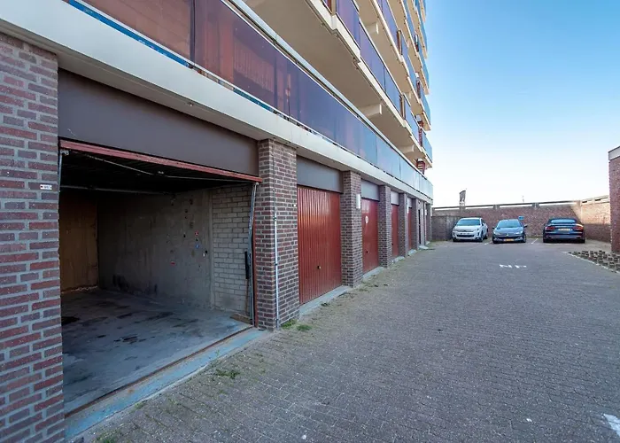 Ibiza With Private Parking Zandvoort